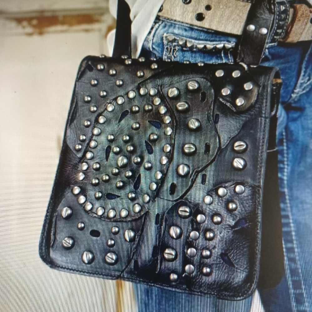 Patricia Nash Granada Silver Studded Leather Shoulder Crossbody Messenger Purse